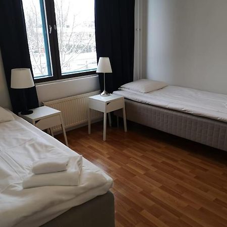 Kotimaailma - Kotoisa Saunallinen Kolmio Tikkurilan Palveluiden Aeaerellae Vantaa Exterior foto
