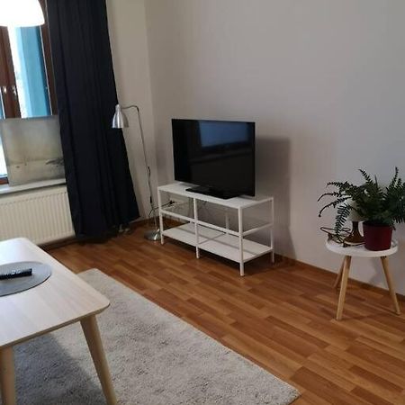 Kotimaailma - Kotoisa Saunallinen Kolmio Tikkurilan Palveluiden Aeaerellae Vantaa Exterior foto