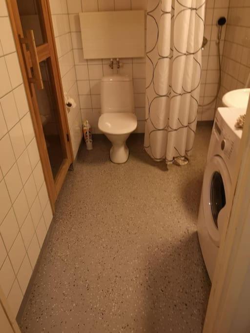 Kotimaailma - Kotoisa Saunallinen Kolmio Tikkurilan Palveluiden Aeaerellae Vantaa Exterior foto