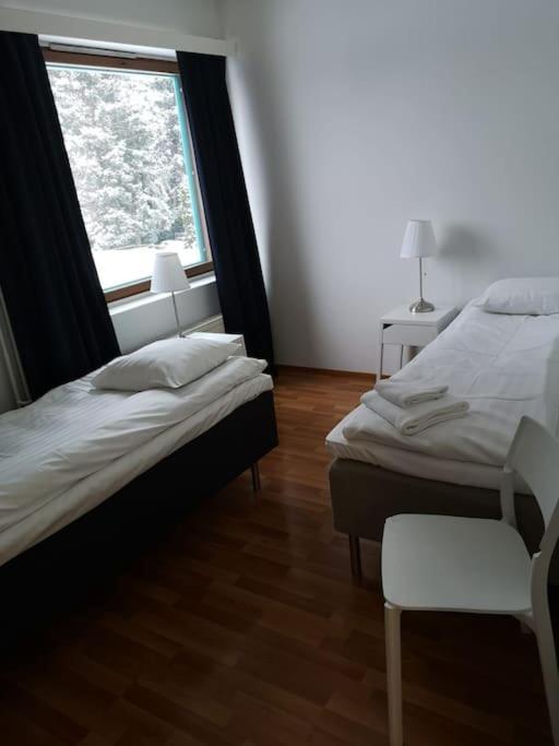 Kotimaailma - Kotoisa Saunallinen Kolmio Tikkurilan Palveluiden Aeaerellae Vantaa Exterior foto